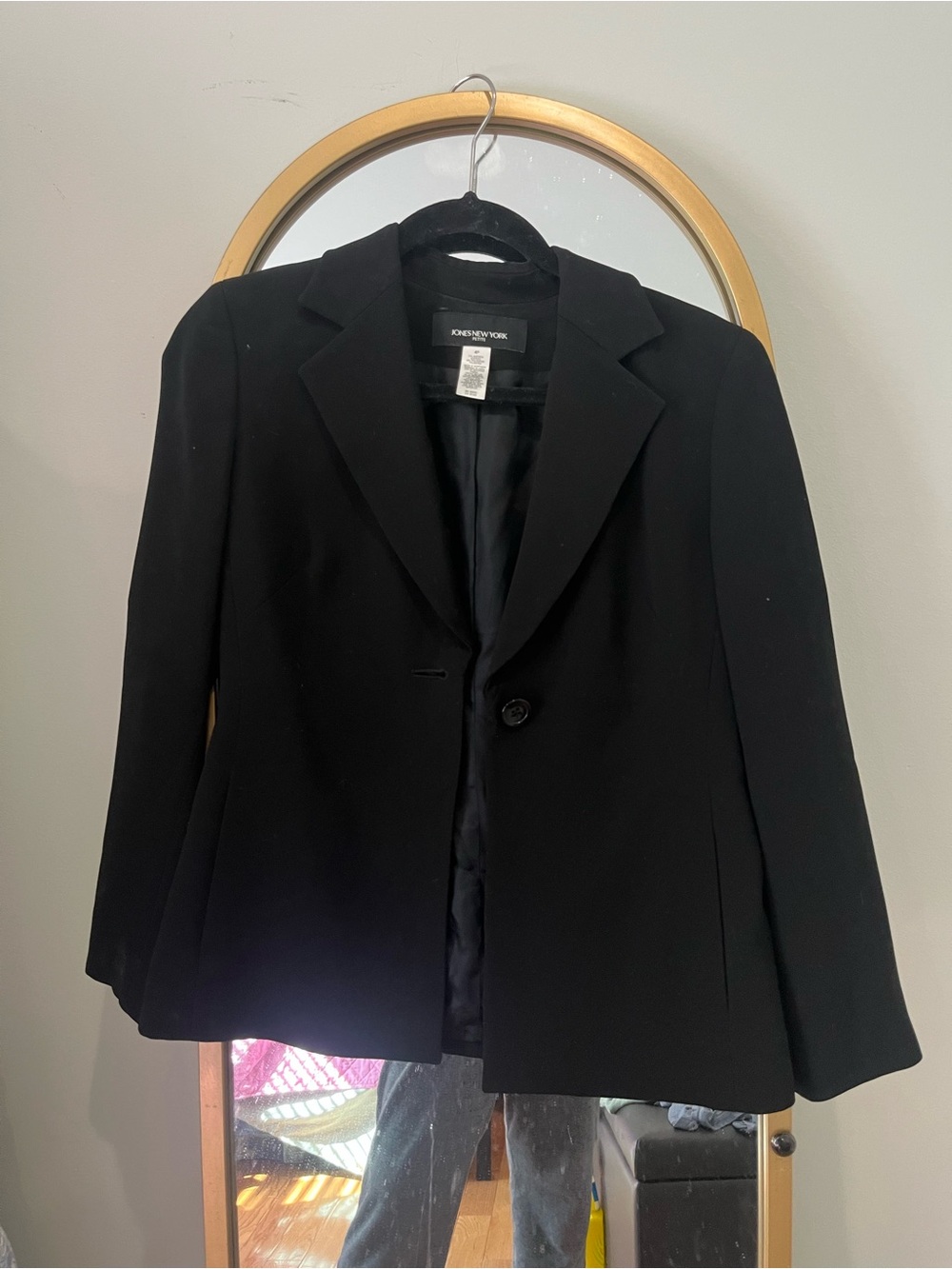 Jones New York Black Single-Button Women's Blazer (size 6P)